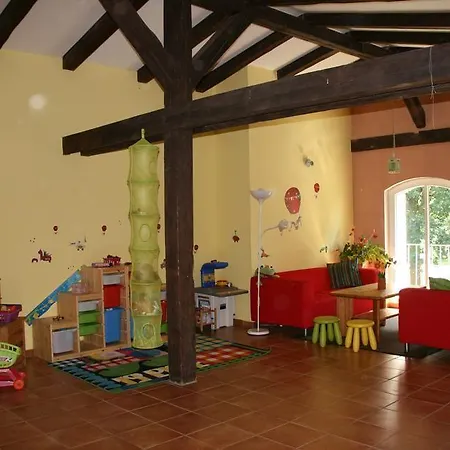 Ferienwohnungen-am-schloss-wohnung-2-die-maus Apartmán