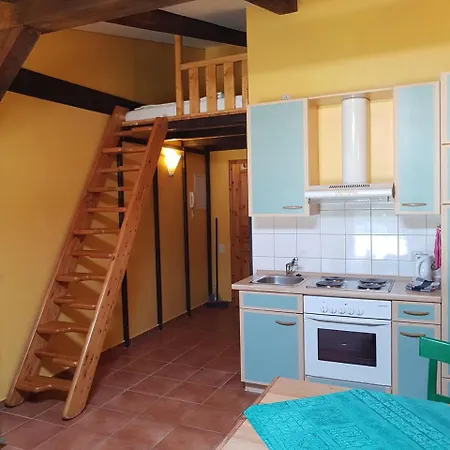 Ferienwohnungen-am-schloss-wohnung-2-die-maus