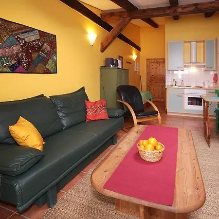 Ferienwohnungen-am-schloss-wohnung-2-die-maus Behren-Lubchin